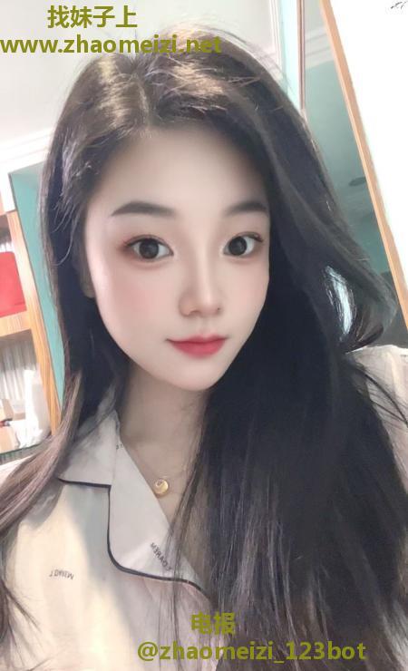 福田腿模小辣椒