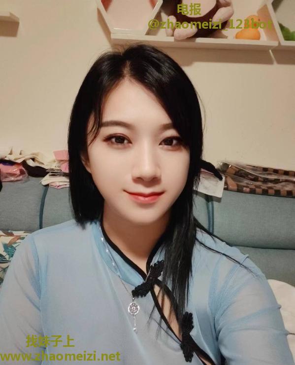 天河性感大奶潼潼