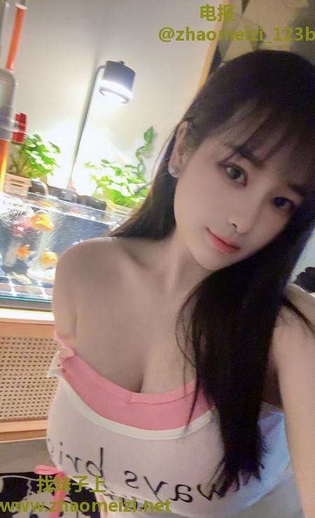 性感巨乳小姐姐