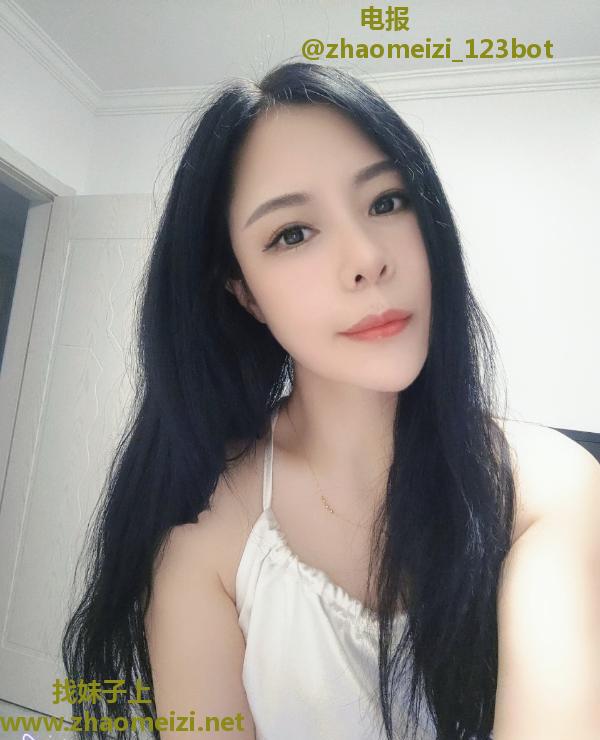 相城美貌大长腿青青