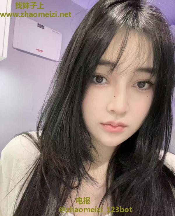 微胖兼职天花板月亮