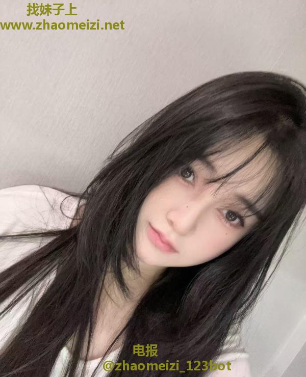 微胖兼职天花板月亮