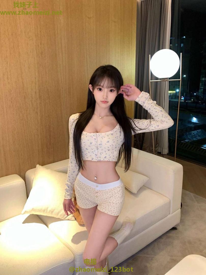 天然纯白粉嫩模特兼职