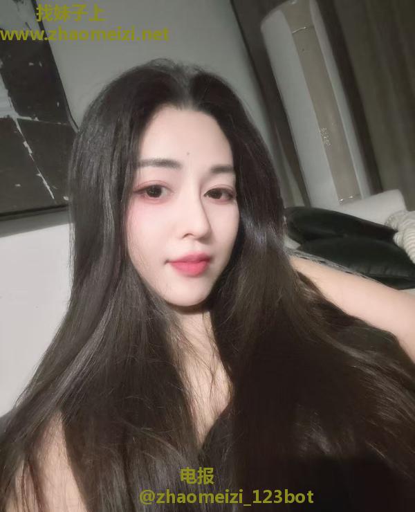 丰满兼职梓琪很有料