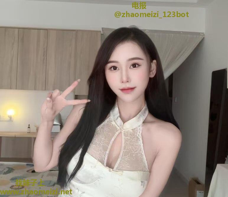 洗村长腿御姐梓晴