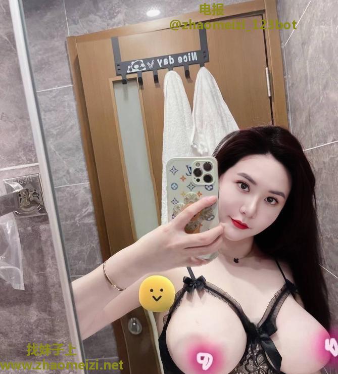 天河巨乳大屁股小雪