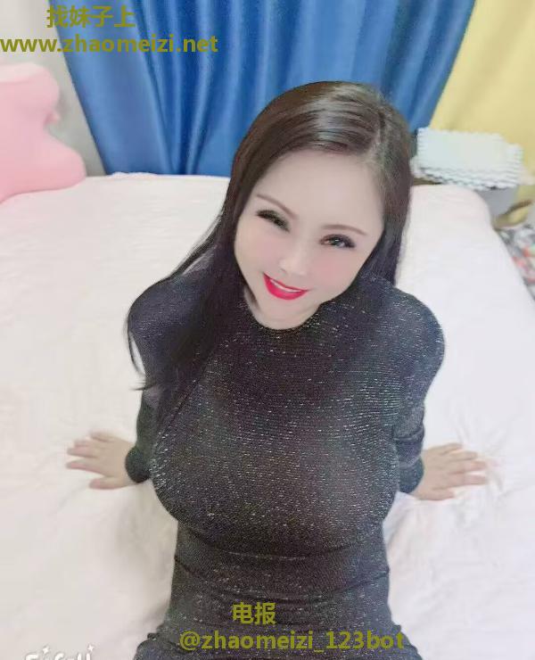 巨骚大眼D波少妇甜甜