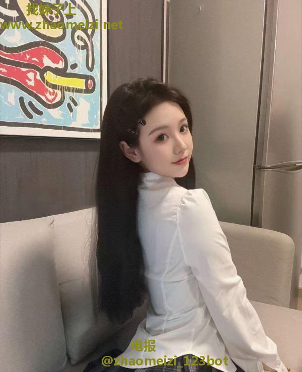 高颜值极品小美女