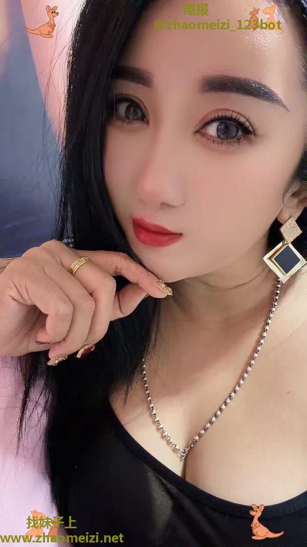 服务系风骚少妇