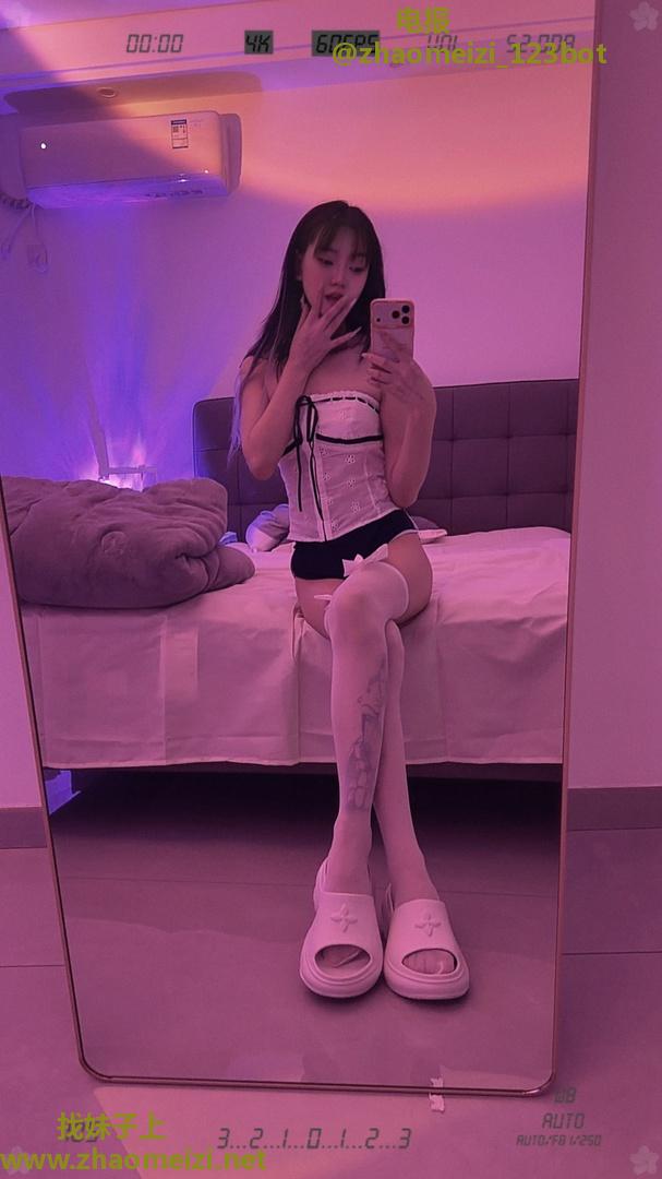 萧山上粉下紧萝莉秀