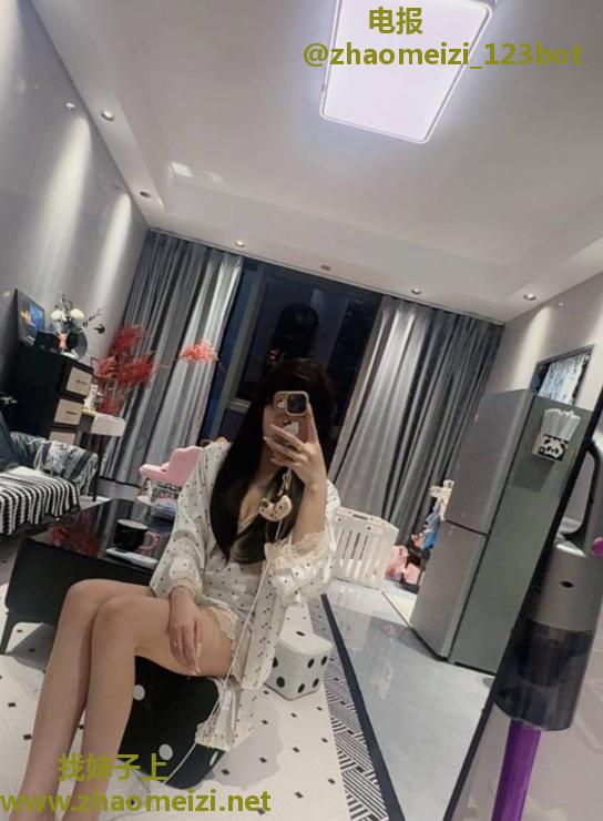 天河甜美性感草莓