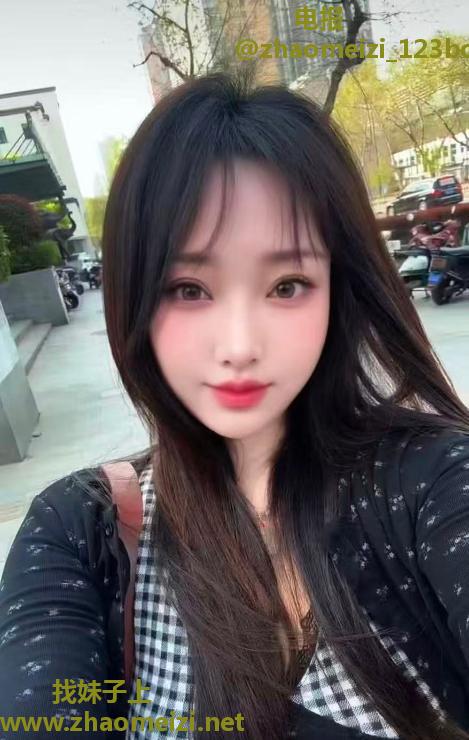 秦淮高颜值气质美女