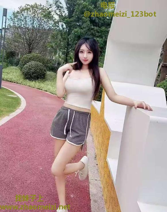 秦淮高颜值气质美女