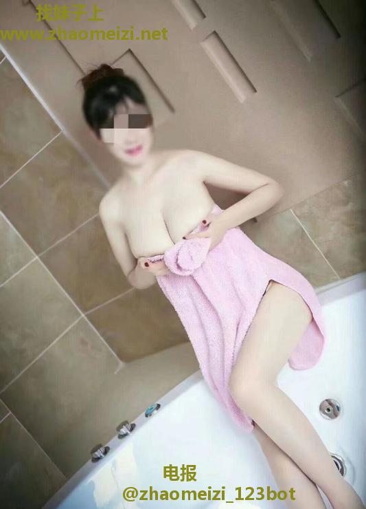 茶园奶妈哺乳期少妇