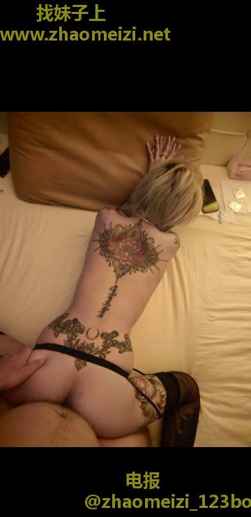 有墨水的小姐姐