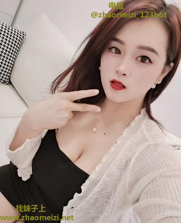 罗湖丰满圆润黑丝温妮