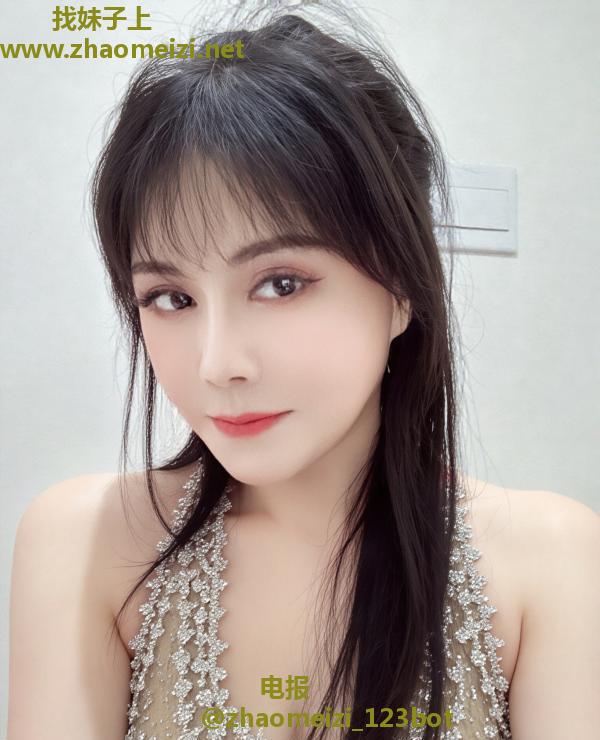 华阳性感御姐甜梦