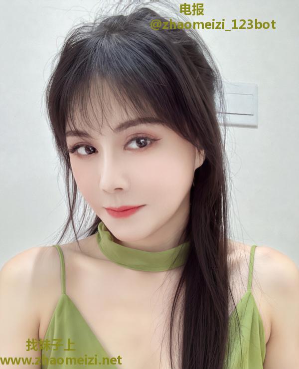 华阳性感御姐甜梦