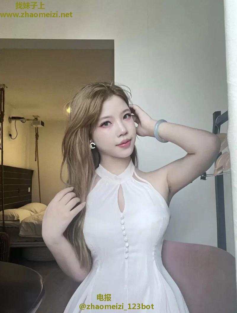 上海极品骚货小母狗00后