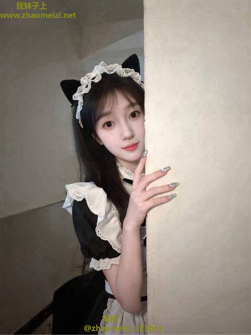 清纯校花兼职可舔