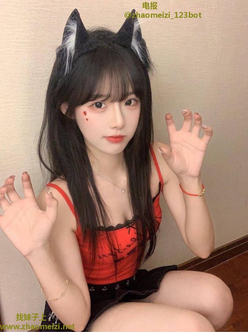 金水清纯反差妹妹