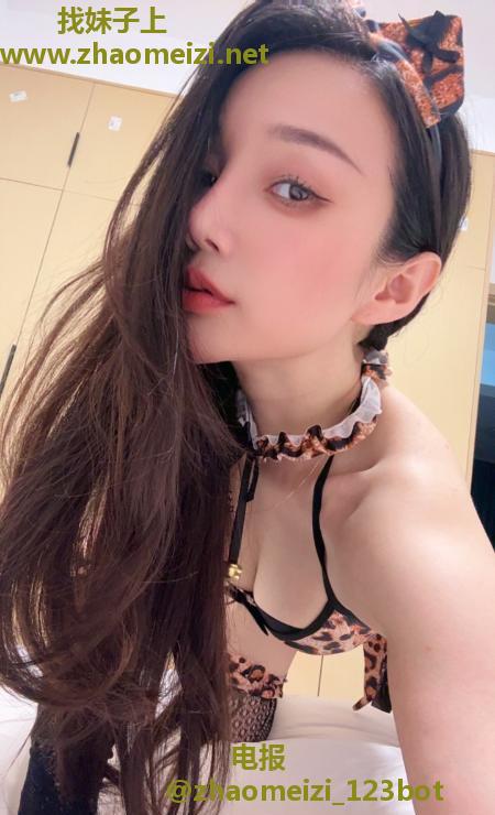 超会舔的小人妻