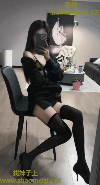 东站Su胸翘臀恬老师