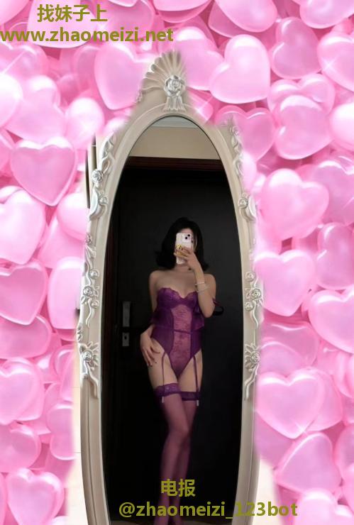 东站Su胸翘臀恬老师