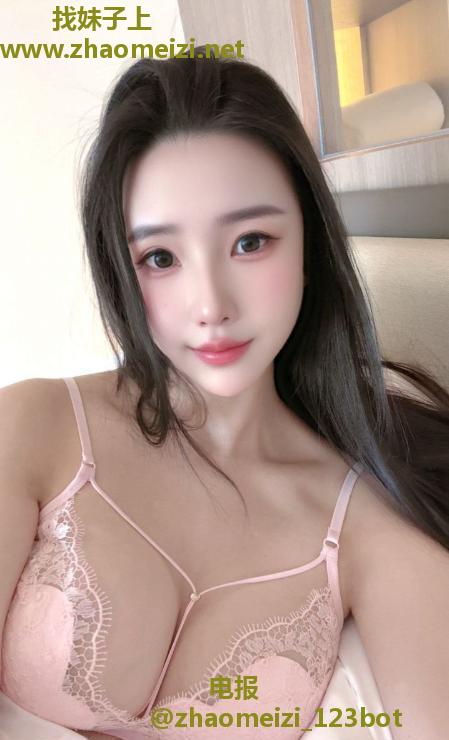 身材高挑大奶御姐