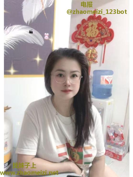 体验玩大奶熟女