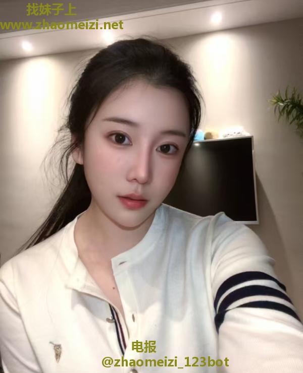 江宁颜值美女沐沐