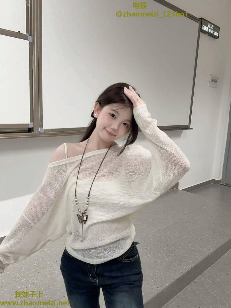 邻家水嫩蕾丝妹