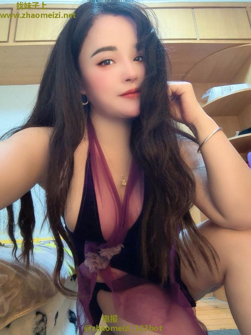 浦东大胸美少妇