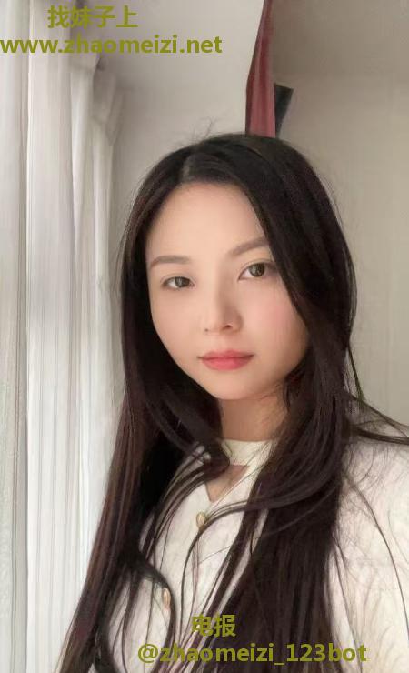 天府三街乖巧可爱莎莎