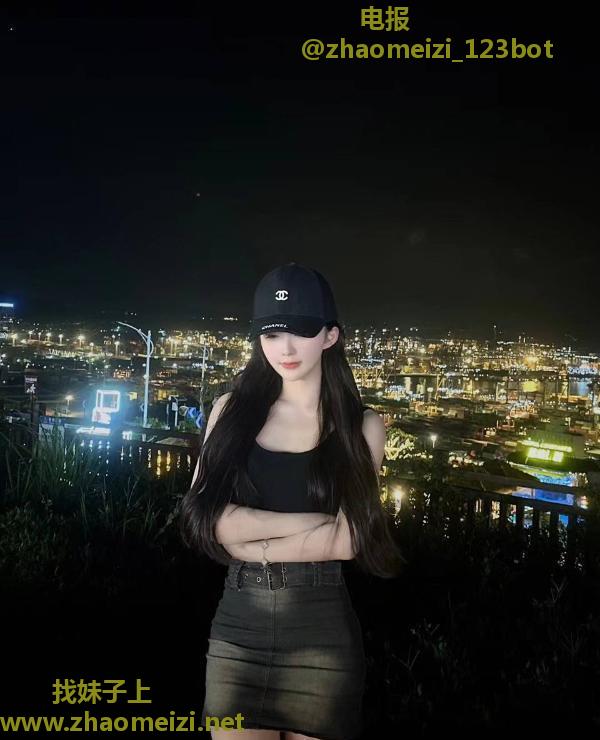 妩媚性感女友感雅琪