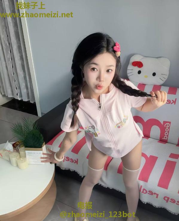 闵行蜜桃臀萌妹璐瑶