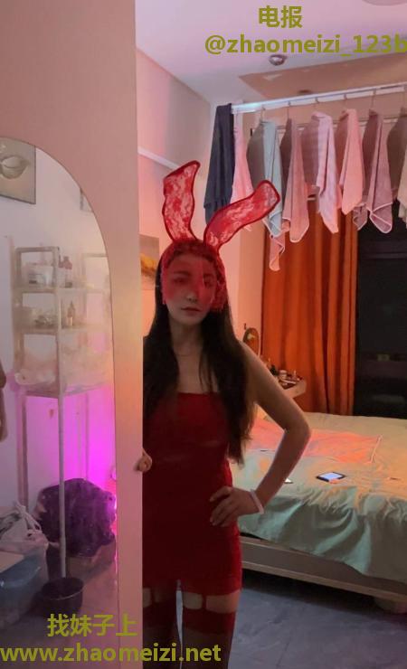 服务很好的小少妇