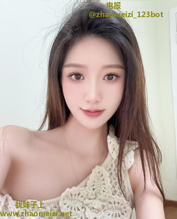 服务系颜值悠悠老师