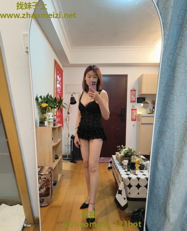 小巧玲珑胸小姐姐