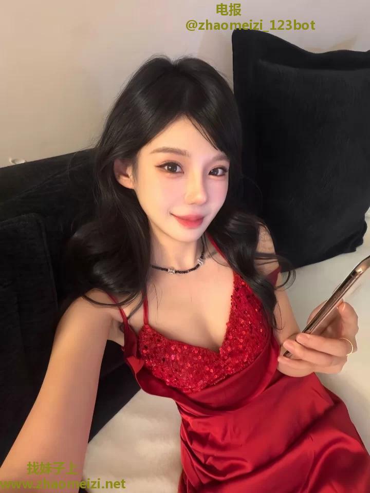 白丝袜嫩妹水多