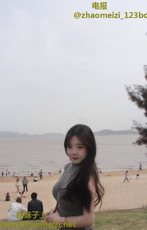 可爱美乳大胸妹妹