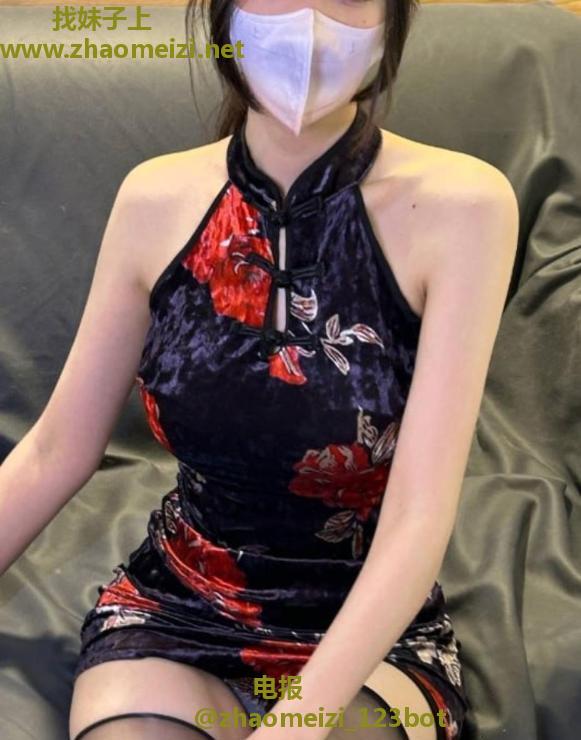 高挑旗袍小仙女