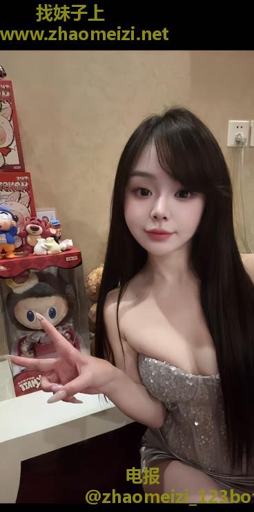 天府颜值小鱼儿