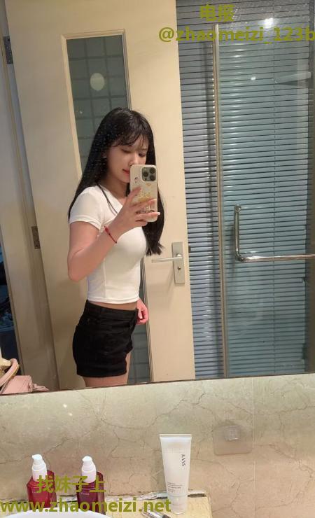 普陀肤白貌美嫩妹