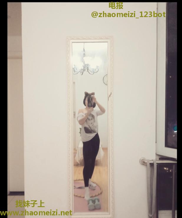 河西短发服务少妇