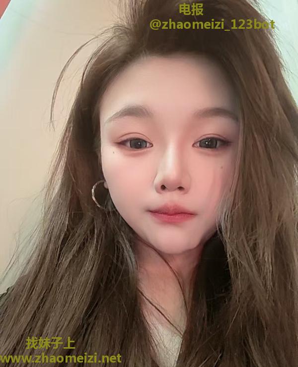 实惠丰满微胖妹妹