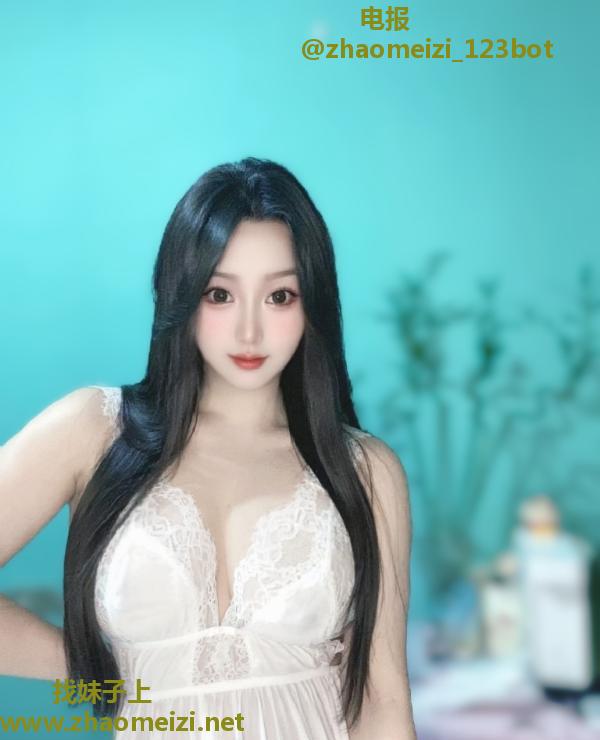 西湖美乳月月