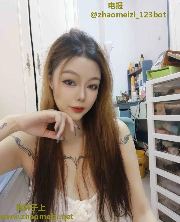 大胸朵朵气质佳