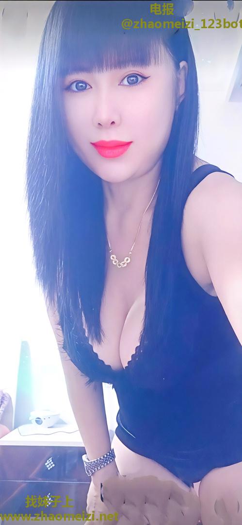 浦东留守大奶少妇