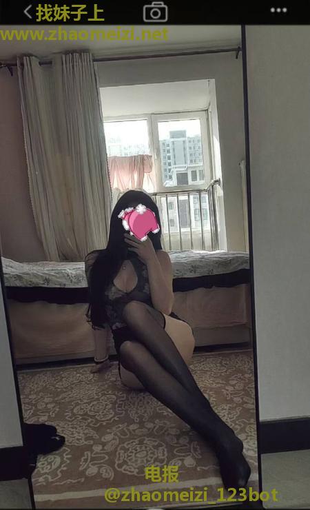 朝阳身材曼妙颜值长腿